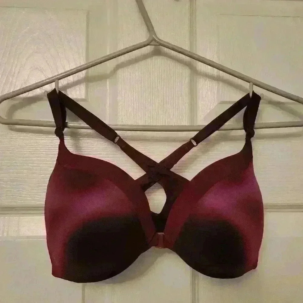Victoria's Secret Racerback Underwire‎  Pushup No Clasp Size 32D